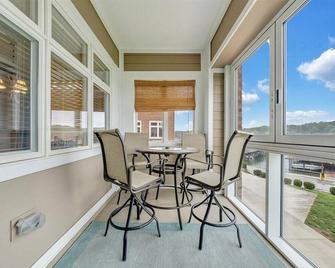 #211 Pointe - 2 Bedroom Lakefront Condo At Mariners Sml - Huddleston - Balcón