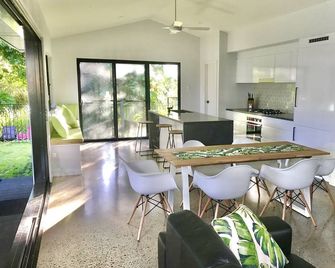 Pet friendly stay for couples close to the beach - Mission Beach - Τραπεζαρία
