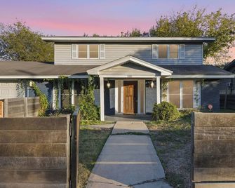Cozy 5BD/fun house - Austin - Bâtiment