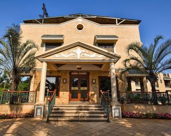 Meritas Crystal Resort - Lonavala - Building