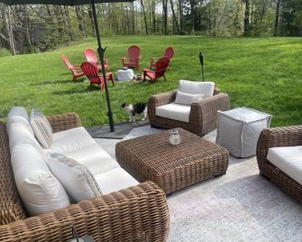 The Cairn, 1840s Cozy Stone Cottage, Pet Friendly - Chester - Terasa