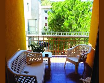 B&B Night & Day - Cosenza - Balcón