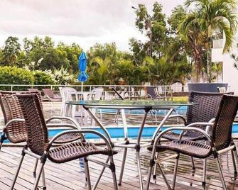 Hotel Bhs - Linhares - Wohnzimmer