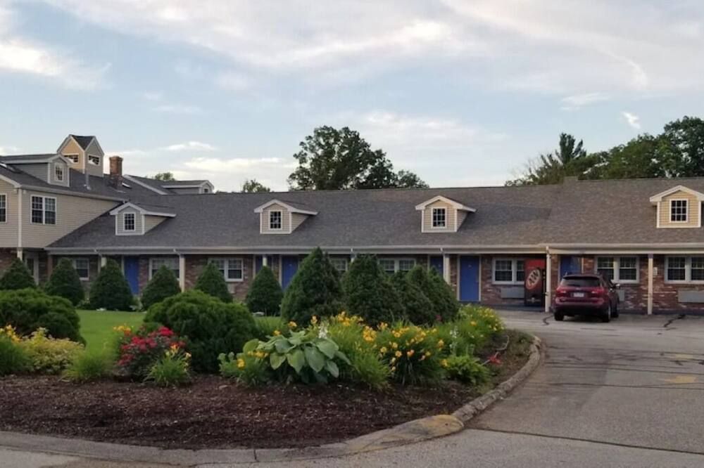 2 Double Beds Room, Scottish Inns Sturbridge, Free Parking, Near Attractions - Sturbridge - Будівля