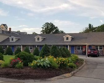 2 Double Beds Room, Scottish Inns Sturbridge, Free Parking, Near Attractions - Sturbridge - Будівля