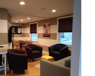 The House on Wine Alley - Hermann - Lounge