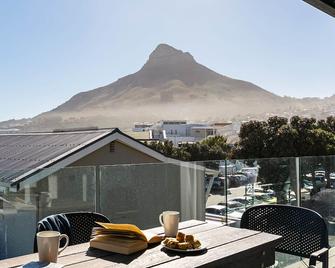 Camps Bay Village - Cape Town - Balcony