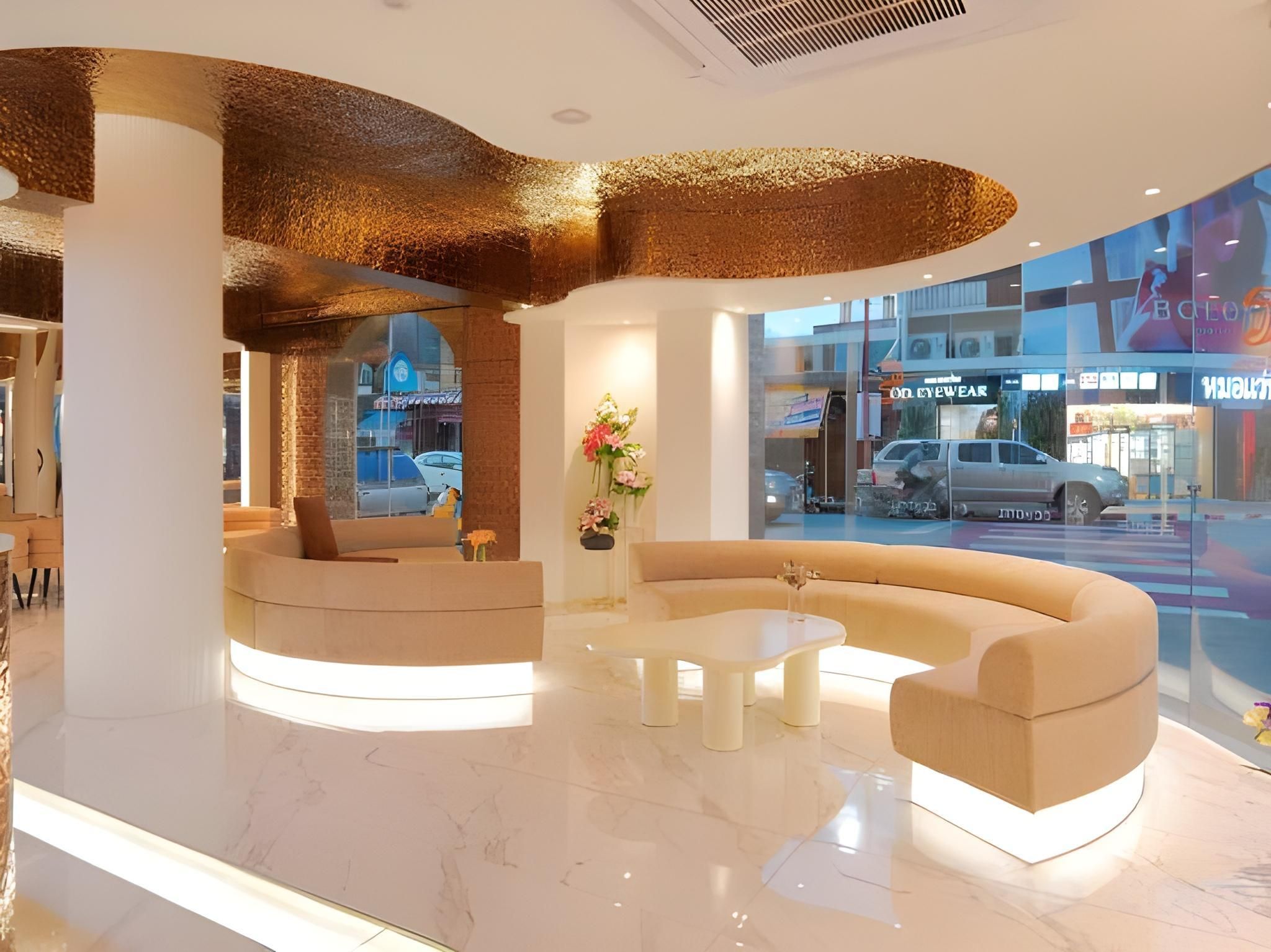 Tanaphat Hatyai Hotel