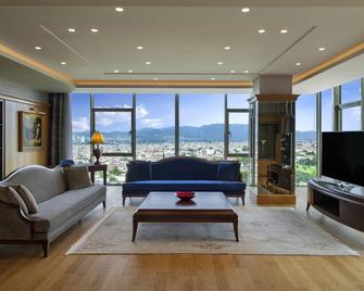 Mövenpick Bursa Hotel and Thermal Spa - Bursa - סלון