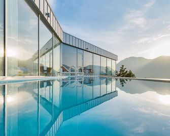 Bayclub - Namhae - Pool