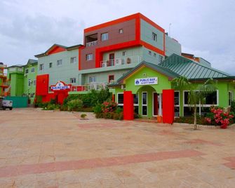 Blue Sky Hotel Ltd - Bolgatanga - Budova