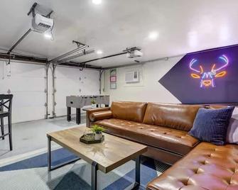 Pikes Divine - Prime Spot Bbq Fire Pit Alfresco - 科羅拉多泉 - 客廳