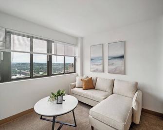 Pp 2312 Modern Corporate 1br, Pool, Gym - Harrisburg - Living room