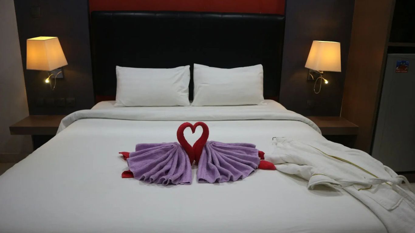 The Centro Hotel & Residence By Orchardz