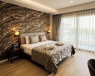 Dedeman Gure Nurhayat Thermal Resort & Spa - Edremit - Bedroom