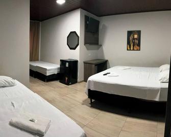 Hotel Rof - Telêmaco Borba - Habitación