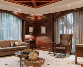 هوتل بارك 10 - ميديلين - غرفة معيشة