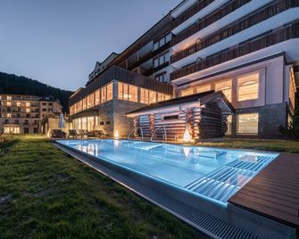 Waldhotel Arosa - Arosa - Zwembad