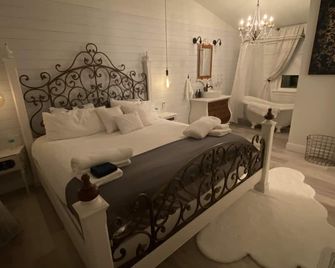 2+2 Beach house 2 blocks off the beach - Richwood - Bedroom