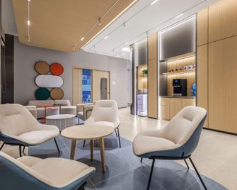 Home Inn Neo - Qingdao North Station Licang Wanda Plaza - צ'ינגדאו - טרקלין