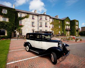 The Bulkeley Hotel - Beaumaris - Building
