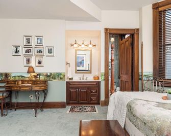 Moon River Bed & Breakfast - Maysville