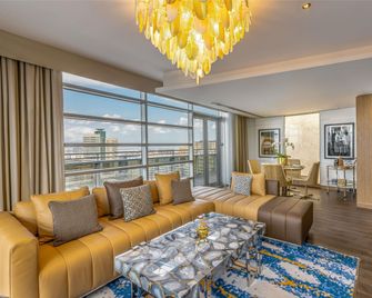 Mövenpick Dubai Creek - Dubai - Bedroom