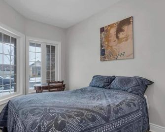 Nice house with air conditioning in charming Tillsonburg - Tillsonburg