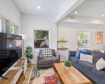 4br 2ba Hot Tub Home By The Bay - Atlantic City