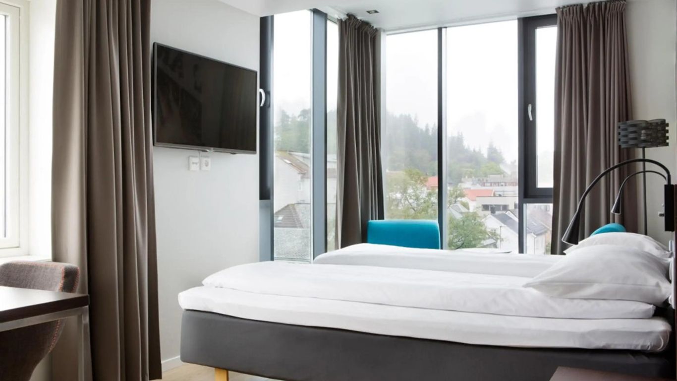 Comfort Hotel Victoria Floro