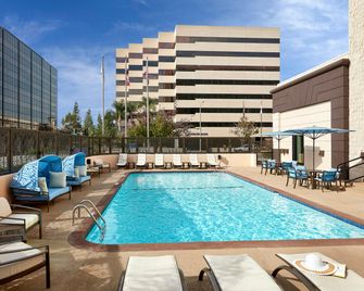 Hilton Pasadena - פסדנה - בריכה