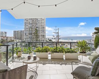 Magnoli Apartments - Palm Beach - Balcón