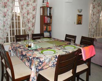 Marigold Park B&B - Amboseli - Dining room