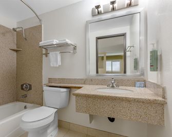 Best Western Antelope Inn & Suites - Red Bluff - Baño