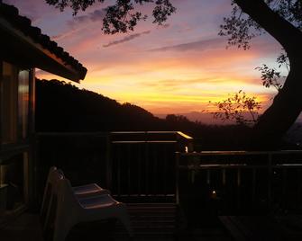 First Stop Backpacker Hostel Jiufen - Ruifang District - Balcón