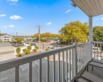 Beach Bum Inn - Ocean City - Balcony