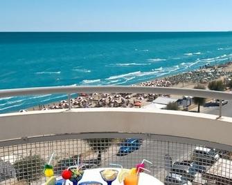 Hotel Nuovo Diana - Senigallia - Balcón