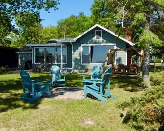 Cottage Charm - East Tawas - East Tawas - Patio