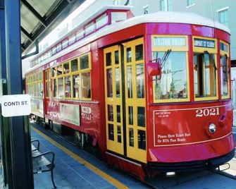 Cute 2bed 1bath 4 blocks from French Q close to Bourbon St and Jazz venues - New Orleans