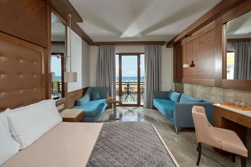 ميديتيرانيان فيليدج هوتل آند سبا