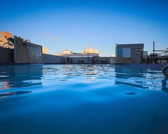 كورال باي سي هوتل - سان جوان - حوض السباحة