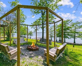 Fisherman's Dream H1 - Vicksburg - Patio