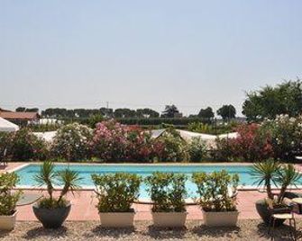 Agriturismo La Prosciutta - Faenza - Piscina