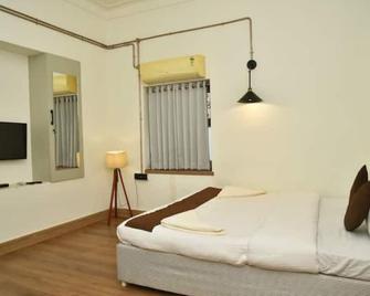 Fully Furnished Boutique Apartment with kitchen - Madrás - Habitación
