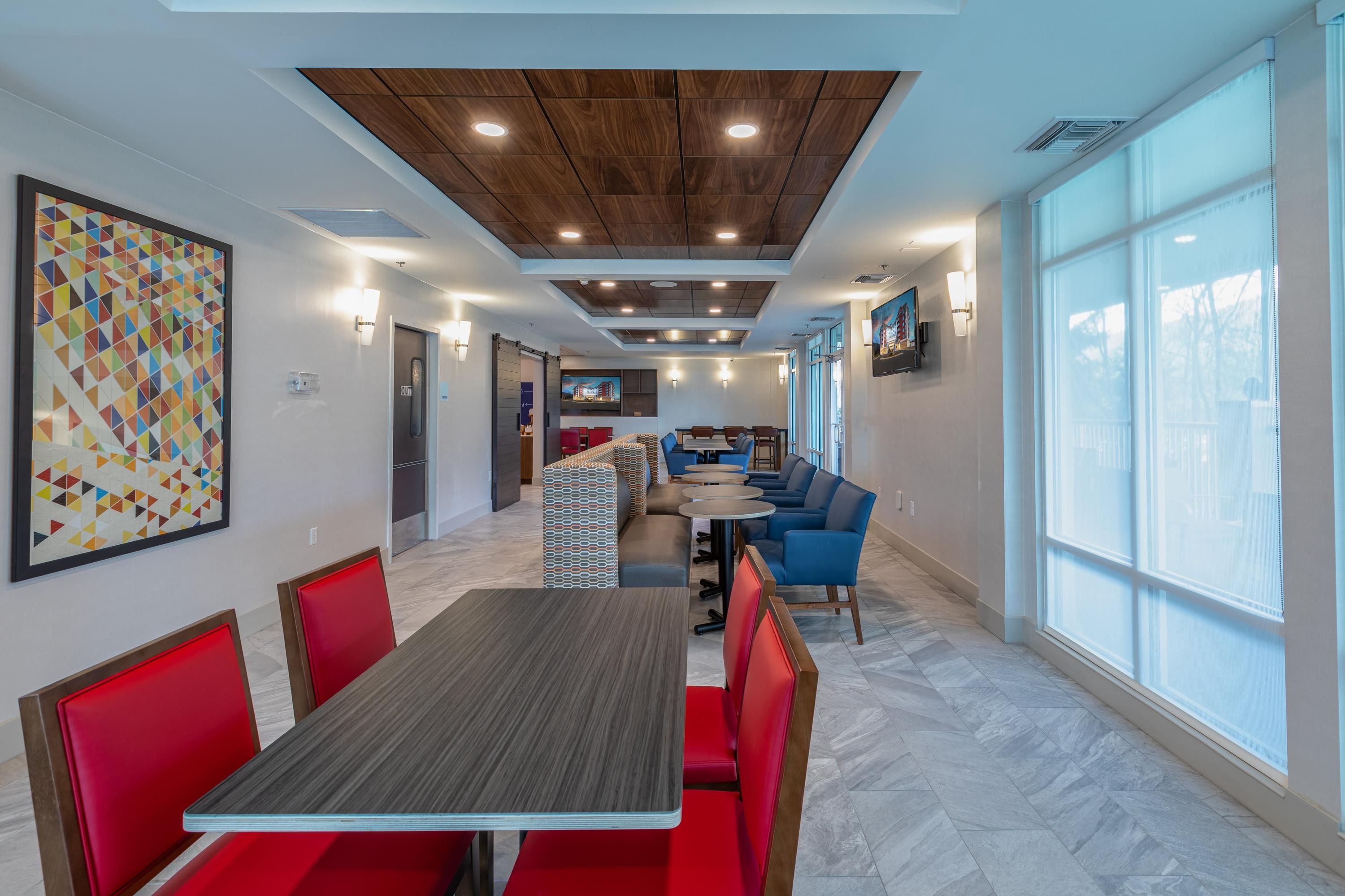 Restaurant view of Holiday Inn Express & Suites Asheville Downtown