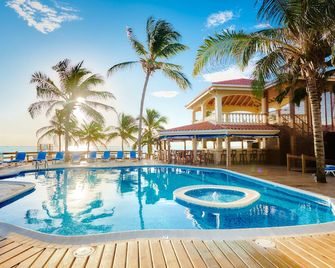 Sunbreeze Hotel - San Pedro Town - Zwembad