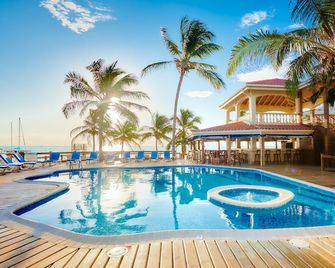 Sunbreeze Hotel - San Pedro Town - Pool