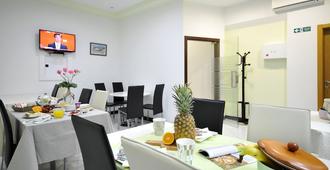 Apartments & Rooms Villa Maslina - Trogir - Ravintola