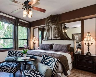 Designer Decorated Palm Beach Hotel New - Palm Beach