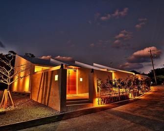 Adan Resort Secret Villas - Motobu - Gebäude